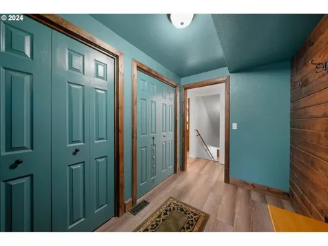 1680 Curtin Road Cottage Grove OR 97424