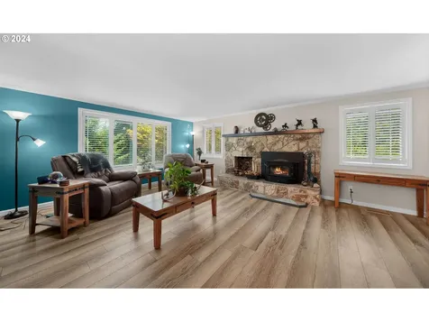 1680 Curtin Road Cottage Grove OR 97424