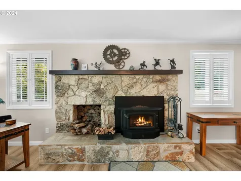 1680 Curtin Road Cottage Grove OR 97424