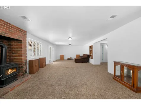 1680 Curtin Road Cottage Grove OR 97424