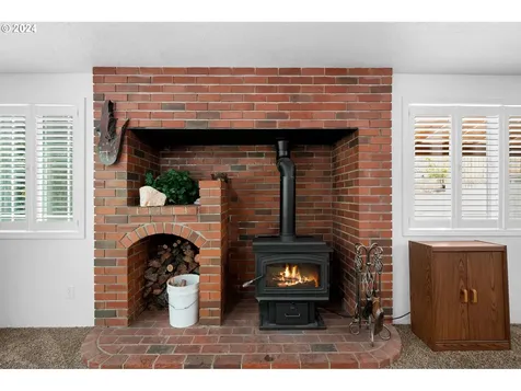 1680 Curtin Road Cottage Grove OR 97424