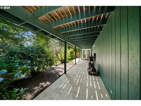 1680 Curtin Road Cottage Grove OR 97424