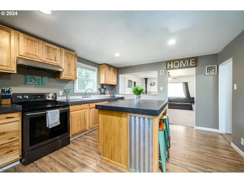 29950 Newsome Drive Grand Ronde OR 97347