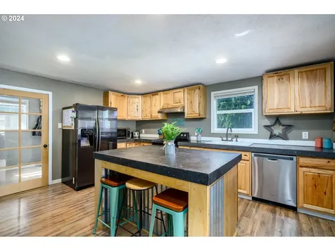 29950 Newsome Drive Grand Ronde OR 97347