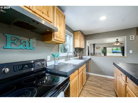 29950 Newsome Drive Grand Ronde OR 97347