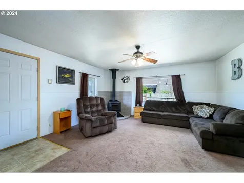 29950 Newsome Drive Grand Ronde OR 97347