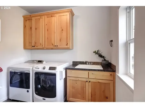 22227 Nw Russell Creek Road Yamhill OR 97148