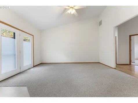 14990 Se Pioneer Drive Clackamas OR 97015