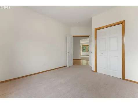 14990 Se Pioneer Drive Clackamas OR 97015