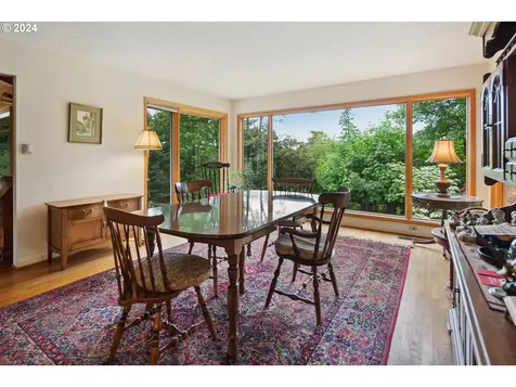 2390 South Shore Boulevard Lake Oswego OR 97034