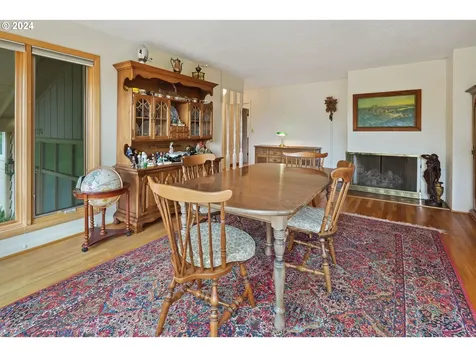 2390 South Shore Boulevard Lake Oswego OR 97034