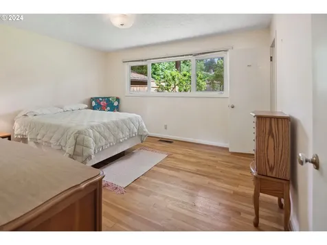 2390 South Shore Boulevard Lake Oswego OR 97034