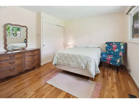 2390 South Shore Boulevard Lake Oswego OR 97034