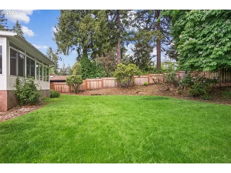 2390 South Shore Boulevard Lake Oswego OR 97034