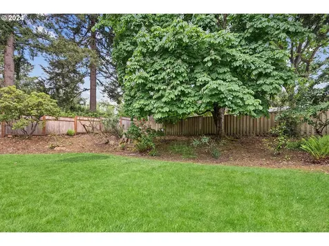 2390 South Shore Boulevard Lake Oswego OR 97034