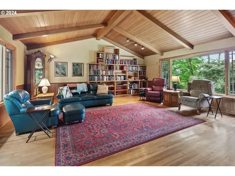 2390 South Shore Boulevard Lake Oswego OR 97034