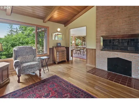 2390 South Shore Boulevard Lake Oswego OR 97034
