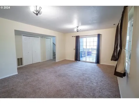 360 S 22nd Street Cottage Grove OR 97424