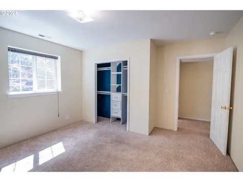 360 S 22nd Street Cottage Grove OR 97424