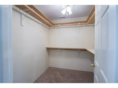 360 S 22nd Street Cottage Grove OR 97424