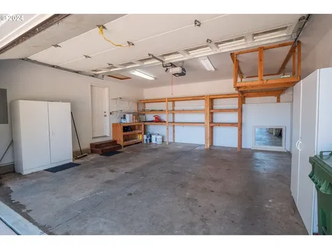 360 S 22nd Street Cottage Grove OR 97424