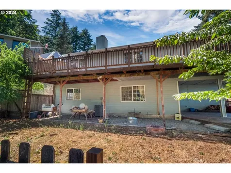 360 S 22nd Street Cottage Grove OR 97424