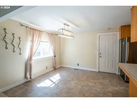 360 S 22nd Street Cottage Grove OR 97424