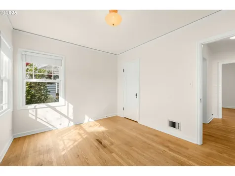 224 SE 50th Avenue Portland OR 97215