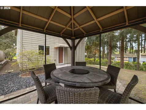 149 Ne 160th Avenue Portland OR 97230