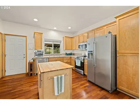 149 Ne 160th Avenue Portland OR 97230
