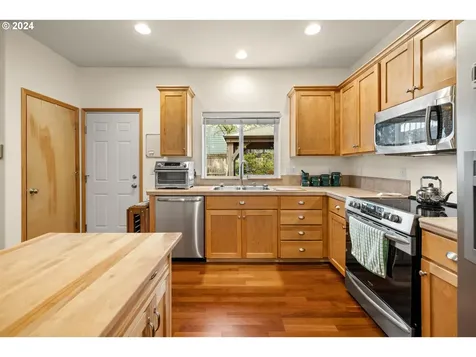 149 Ne 160th Avenue Portland OR 97230