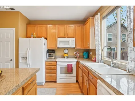 1637 SE Night Heron Way Gresham OR 97080
