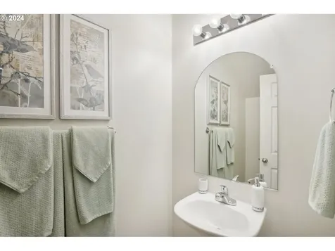 1637 SE Night Heron Way Gresham OR 97080