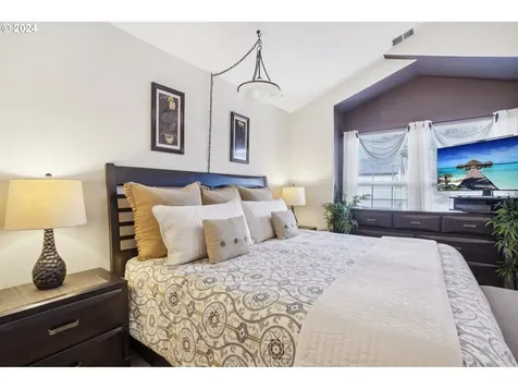 1637 SE Night Heron Way Gresham OR 97080