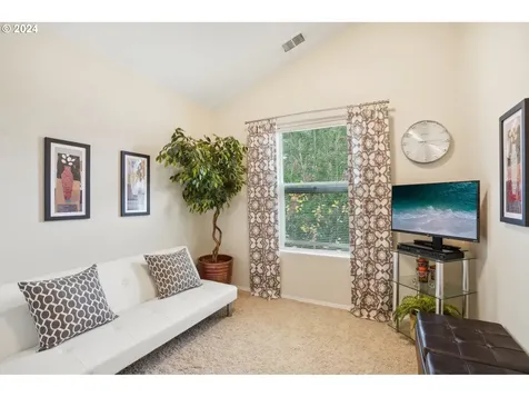 1637 SE Night Heron Way Gresham OR 97080