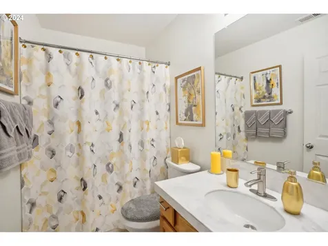 1637 SE Night Heron Way Gresham OR 97080