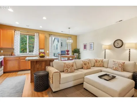 1637 SE Night Heron Way Gresham OR 97080