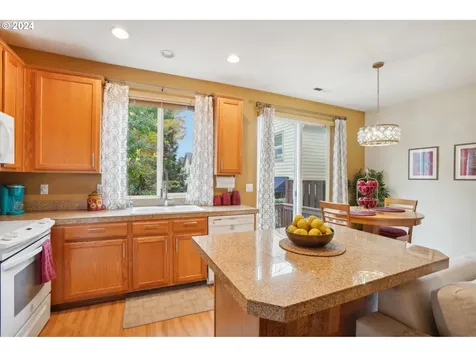 1637 SE Night Heron Way Gresham OR 97080