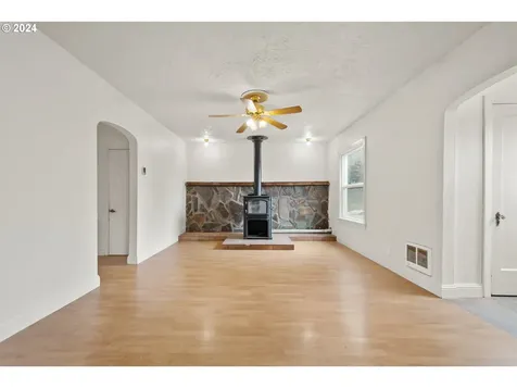 1421 NE Dallas Street Camas WA 98607