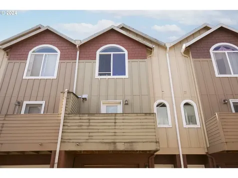 2512 SE 87th Avenue Portland OR 97266