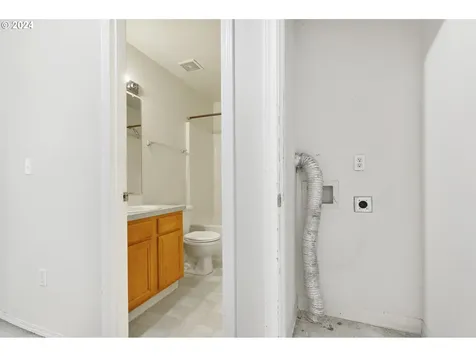 2512 SE 87th Avenue Portland OR 97266
