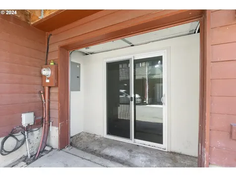 2512 SE 87th Avenue Portland OR 97266