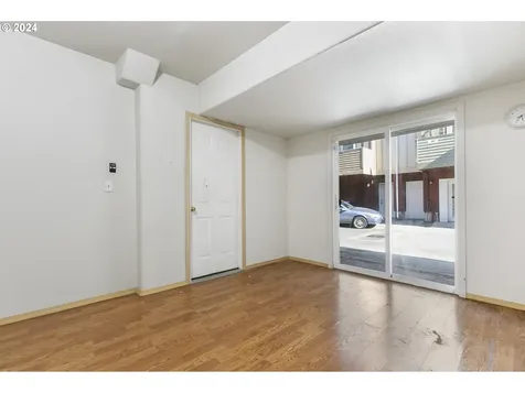 2512 SE 87th Avenue Portland OR 97266