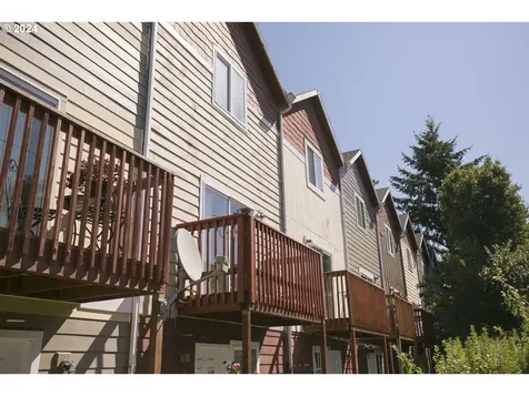 2512 SE 87th Avenue Portland OR 97266