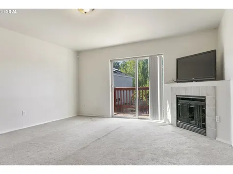 2512 SE 87th Avenue Portland OR 97266