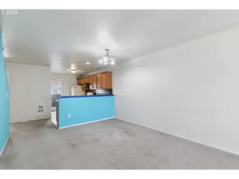 2512 SE 87th Avenue Portland OR 97266