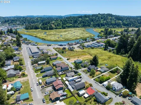1351 Dakota Street Coos Bay OR 97420