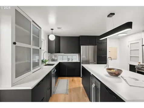 4786 SW Elm Lane Portland OR 97221