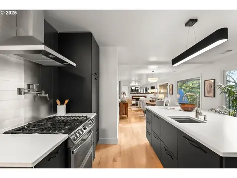 4786 SW Elm Lane Portland OR 97221