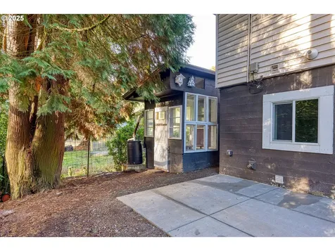 4786 SW Elm Lane Portland OR 97221